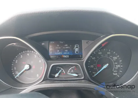 2016 Ford Focus Se z USA, uszkodzony, nr VIN 1FADP3K26GL39548